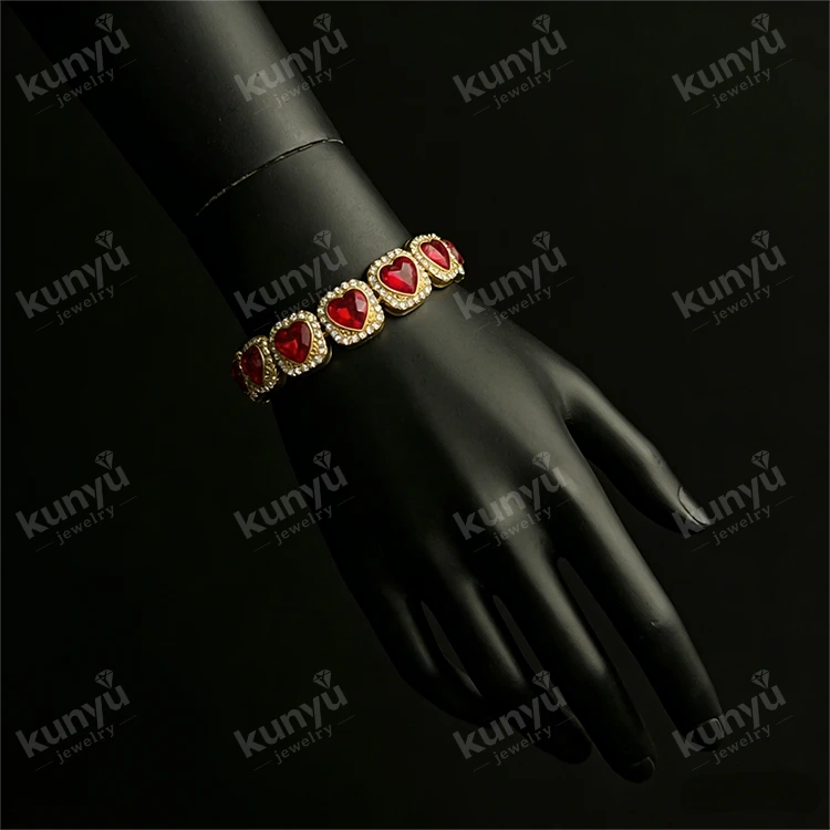 Pourquoi les bijoux de bracelet Hip Hop dominent-ils la mode moderne ? Pourquoi les bijoux de bracelet Hip Hop dominent-ils la mode moderne ?