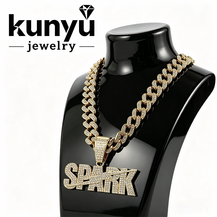 Comment un pendentif Hip Hop Cuban Link peut-il élever le style streetwear moderne
