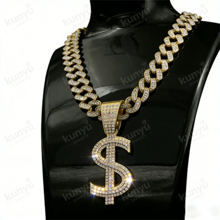 Collier signe dollar hip hop
